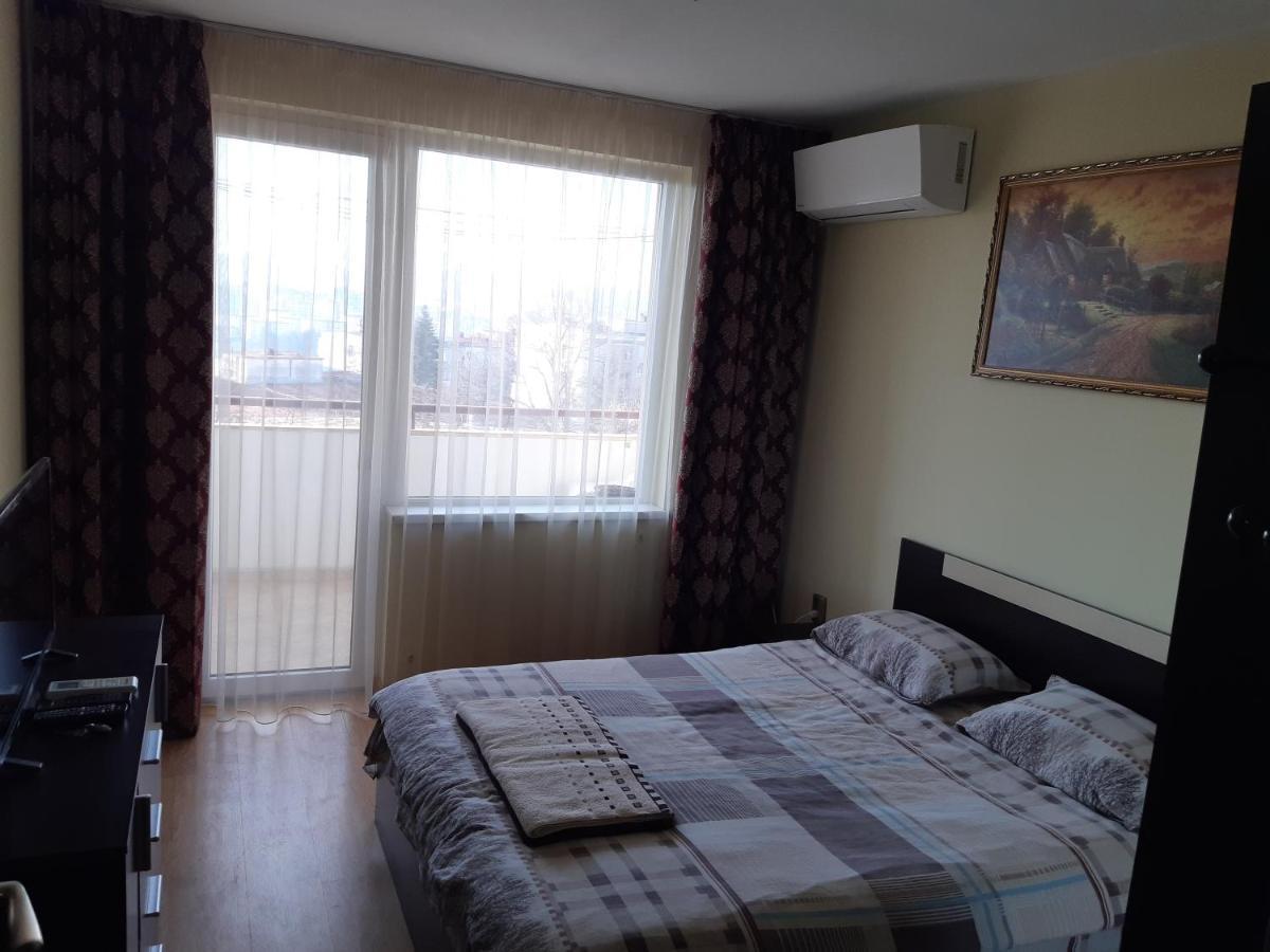 Nish 7 Veliko Tarnovo Exterior foto