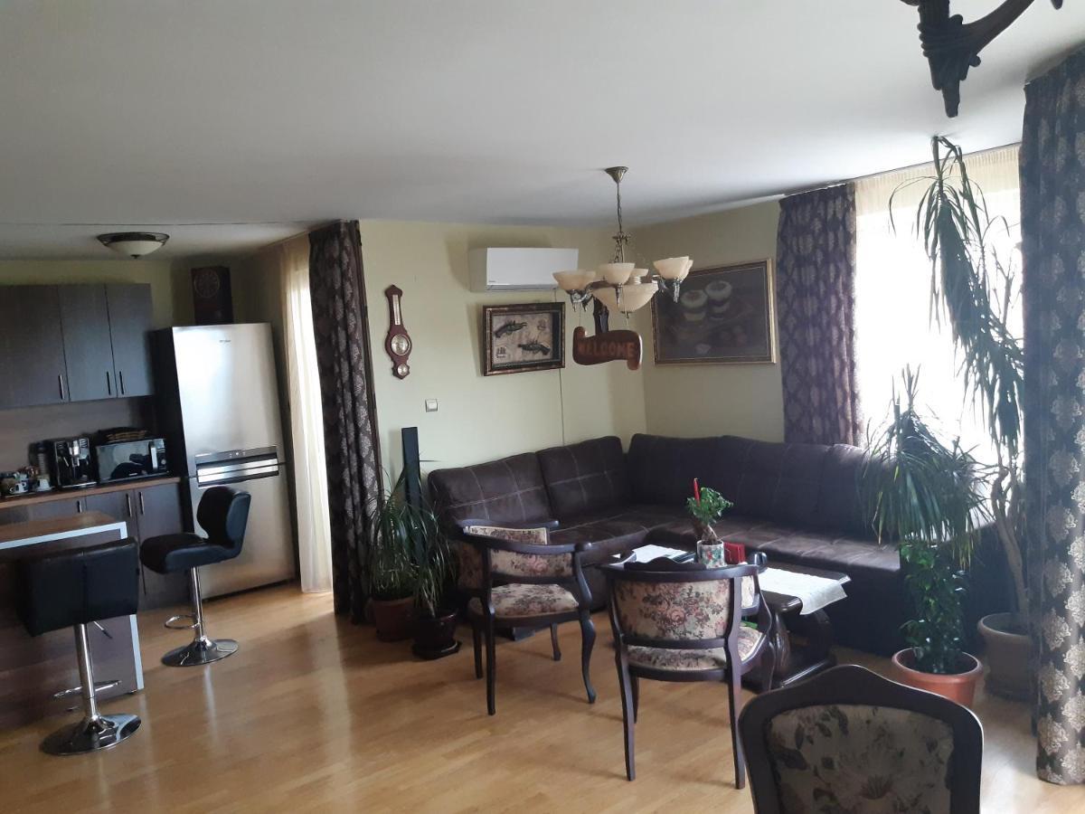 Nish 7 Veliko Tarnovo Exterior foto